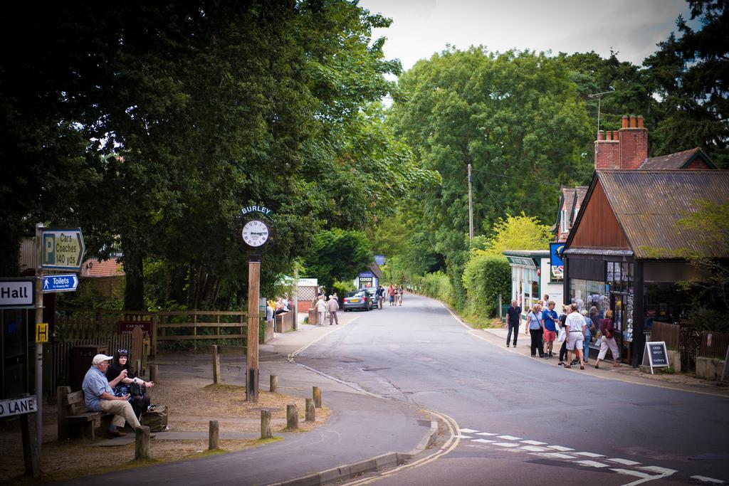 The Burley Inn Exterior photo